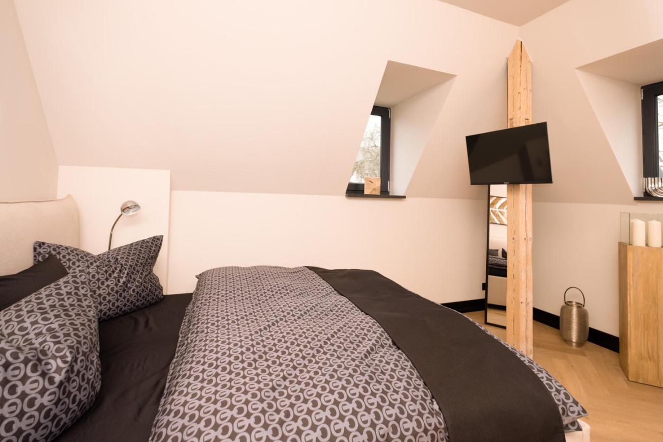 * Stadtvilla Plauen * * Aussergewoehnlich * 2 Zimmerwohnung * Zentrumsnah Zewnętrze zdjęcie
